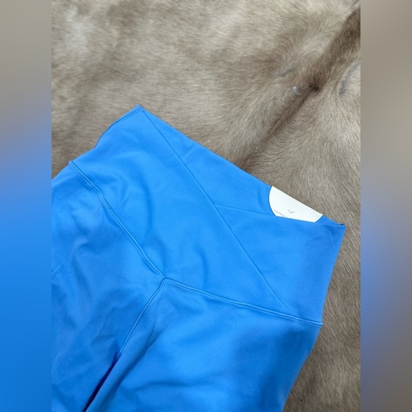 OFFLINE By Aerie Real Me High Waisted Crossover Legging Blue Sz Large 7/8 NWT - Picture 4 of 8